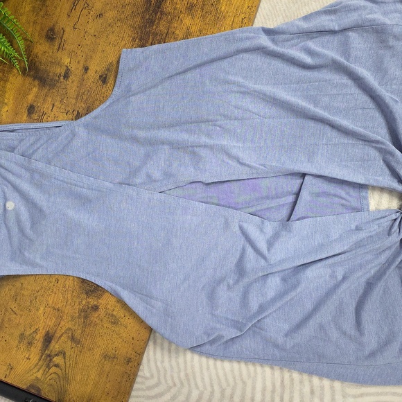 Yogalicious Open Back Tank - Picture 8 of 9